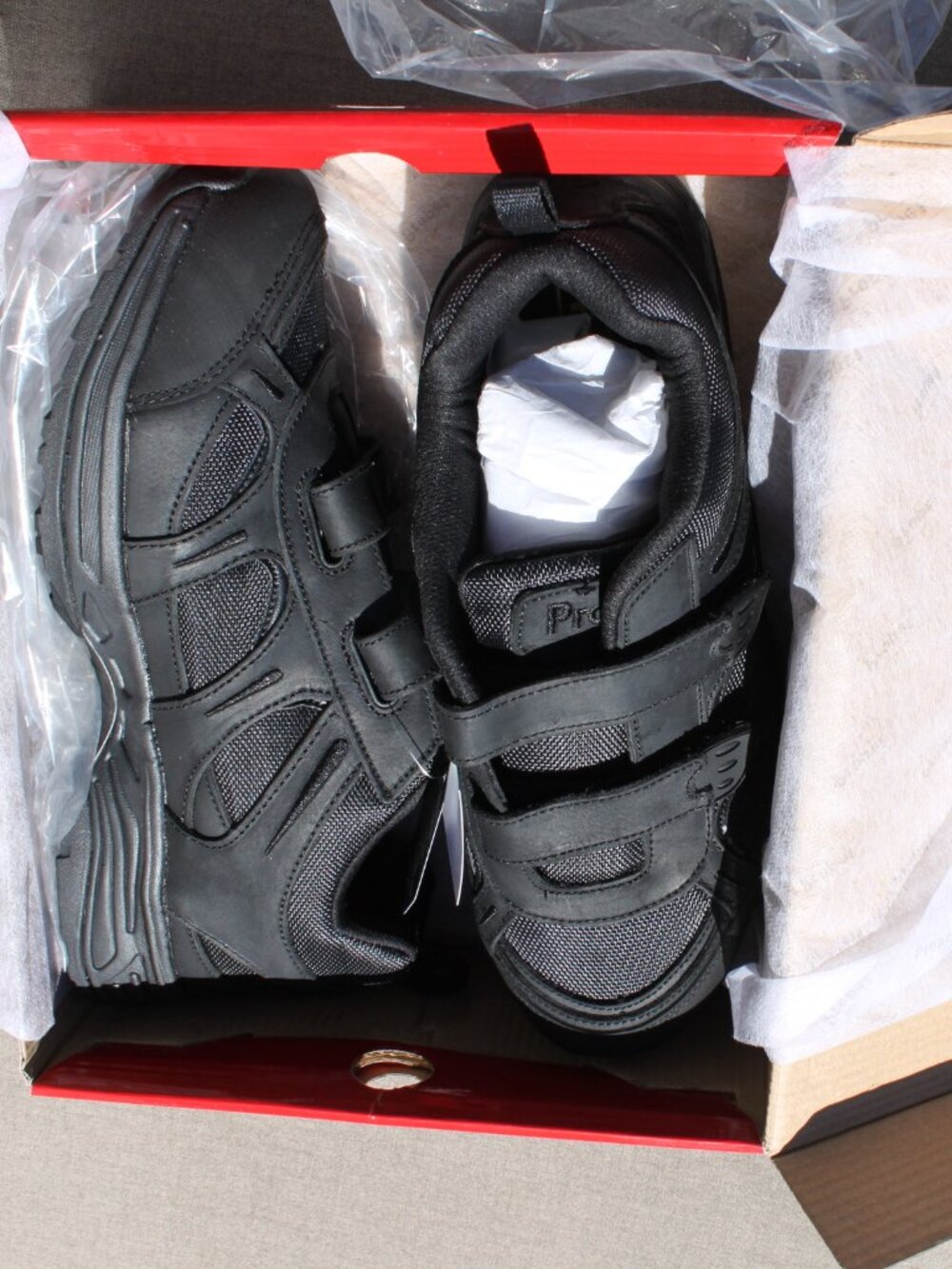 New Propet Connelly Strap Black Velcro Men's Hiking Shoes 10.5D Wide Toe Box